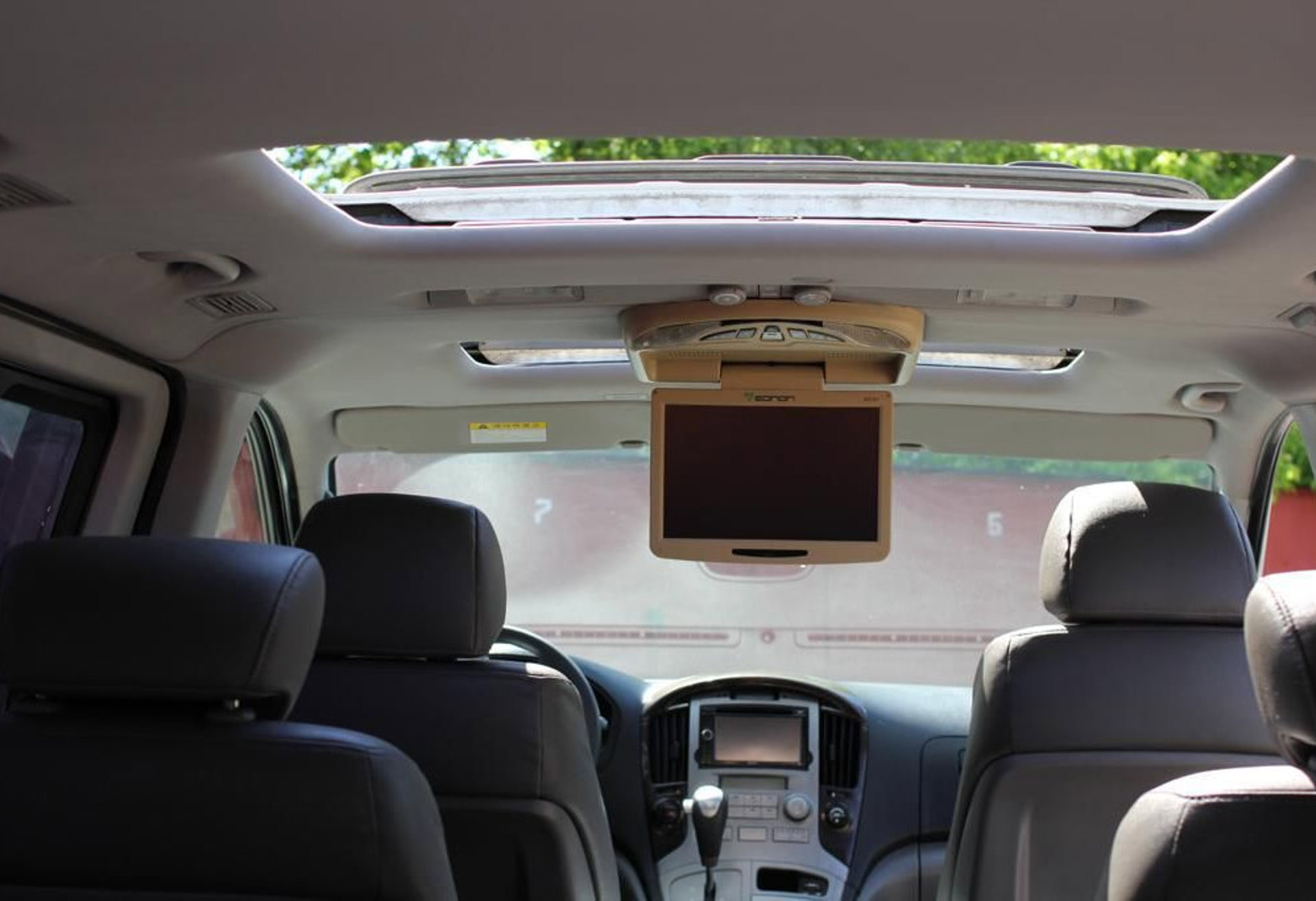 Hyundai Grand Starex 2011