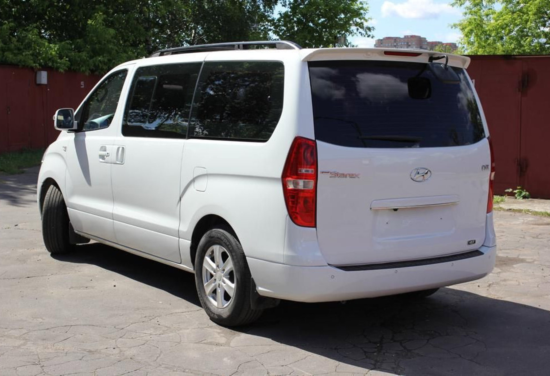 Hyundai Grand Starex 2011