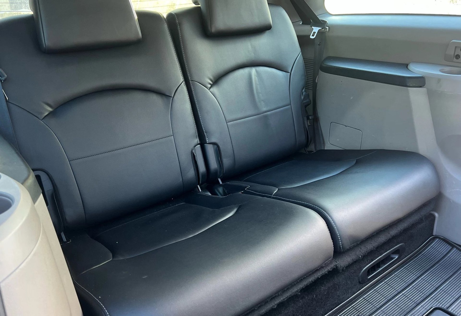 Mitsubishi Grandis 2007