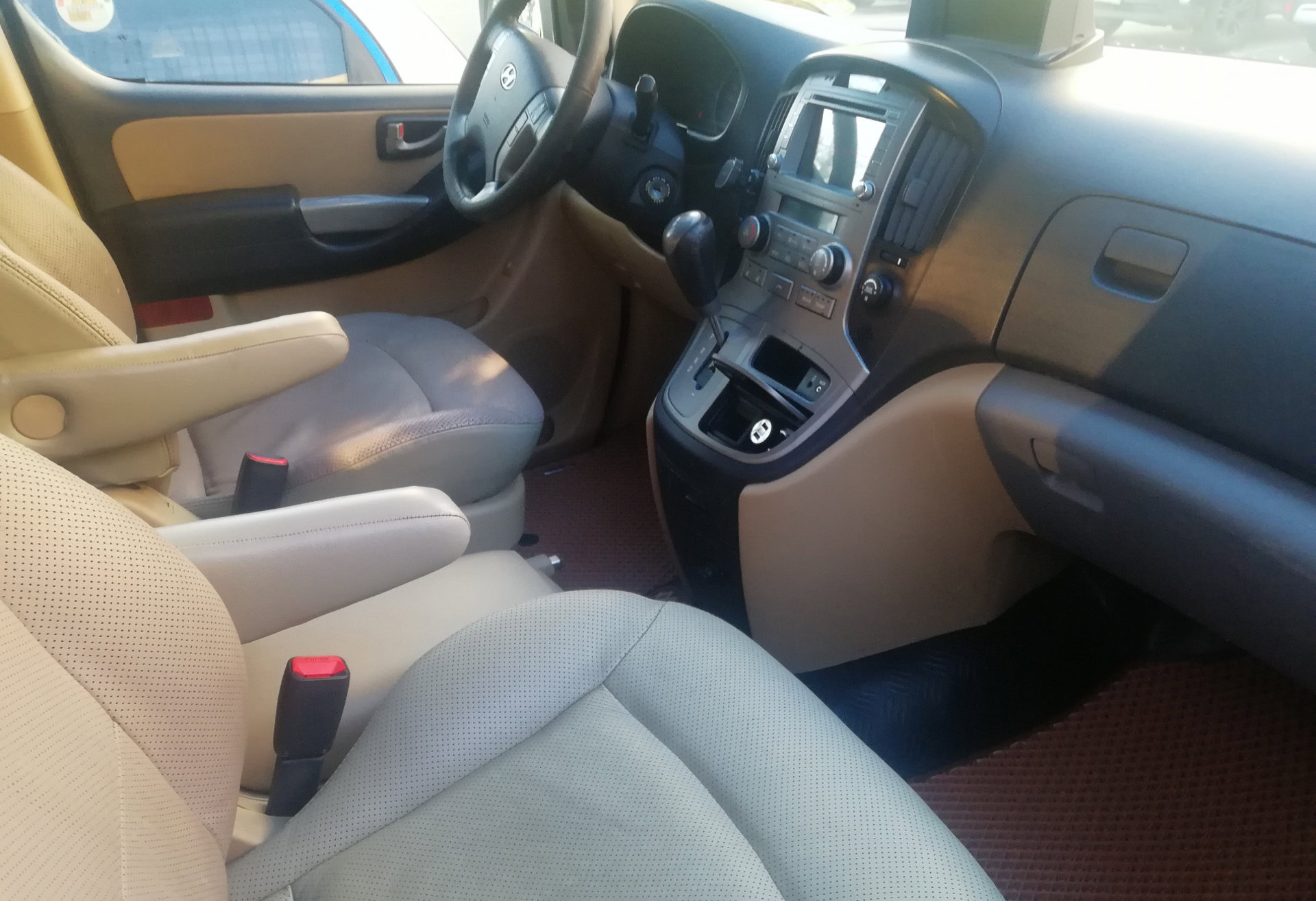 Hyundai Grand Starex 2010